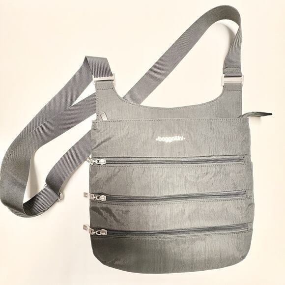 Baggallini Big Zipper Bag RFID Wristlet Black Purple Interior Travel Errands - Picture 2 of 9